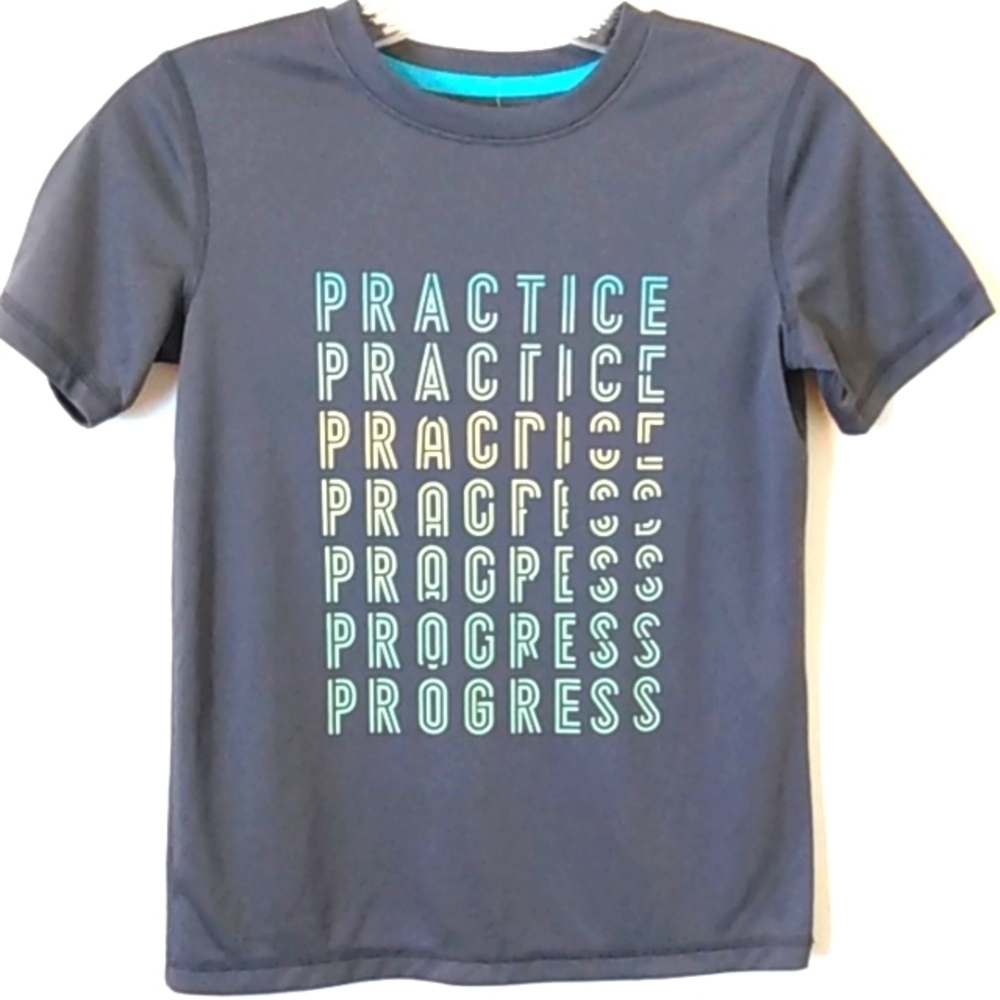 ALL IN MOTION BOYS PRACTICE PROGRESS GRAY PERFORMANCE TEE  SIZE 6-7 SMALL NWOT